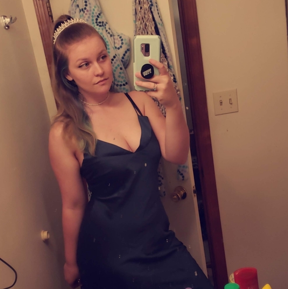 Meet your Posher, Coral - Picture 2 of 7